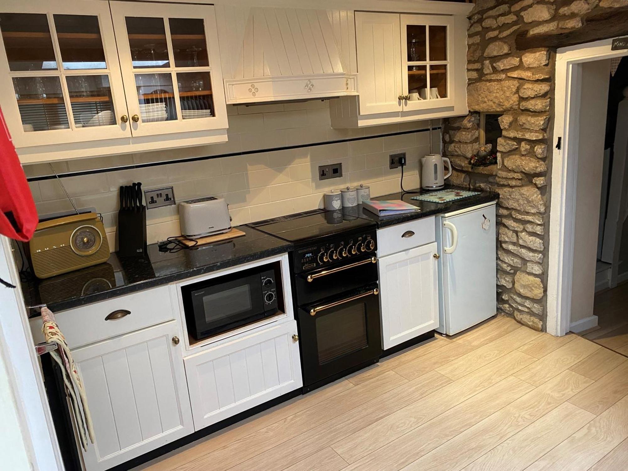 Lavender Cottage, Grade 2 Listed Period Stone Built Cottage In Pickering, North Yorkshire エクステリア 写真